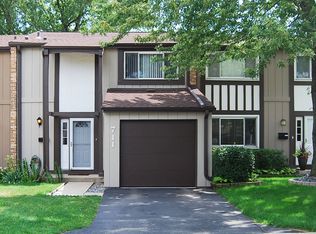 711 Bayside Ct, Wheeling, IL 60090