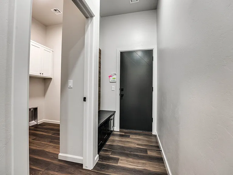 14301 Village Trl — Photo 34