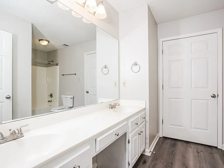 5822 Michaelson Dr — Photo 11