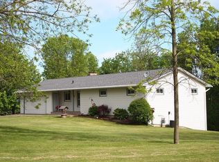 703 Baker Ln, Hudson, WI 54016