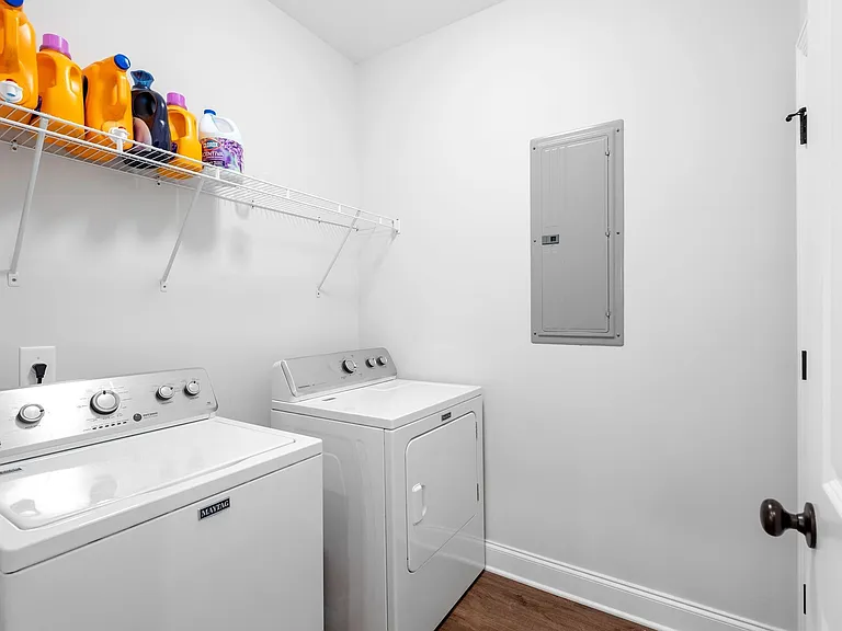 391 Elm Ave — Photo 18