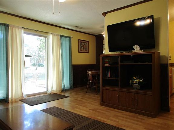 5th image of 66 Wilshire Heights Dr