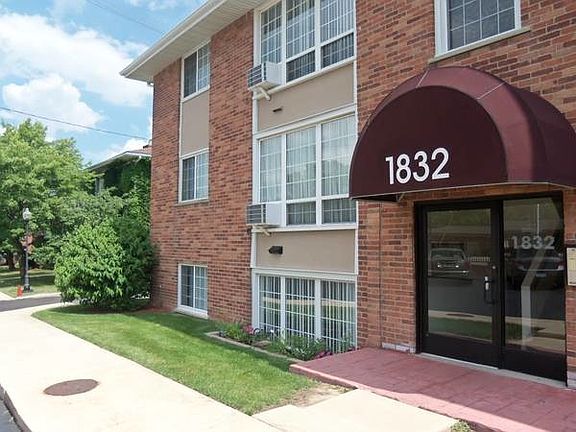3rd image of 1816 Stadium Pl APT 11