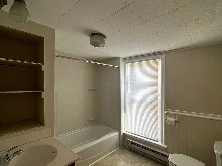 36 & 38 E Orange Street - 4 Unit — Photo 9