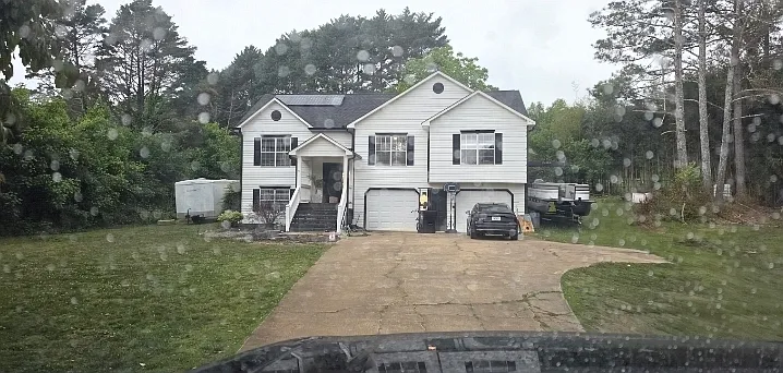 5 bed, 2174 sqft, $2,479 — Photo 1