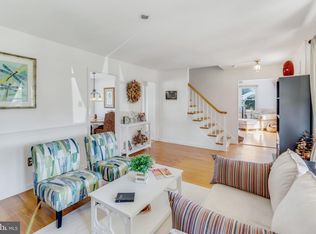 901 Hilltop Rd, Cinnaminson, NJ 08077