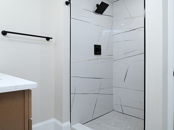 5th image of 1 E Montgomery St #3