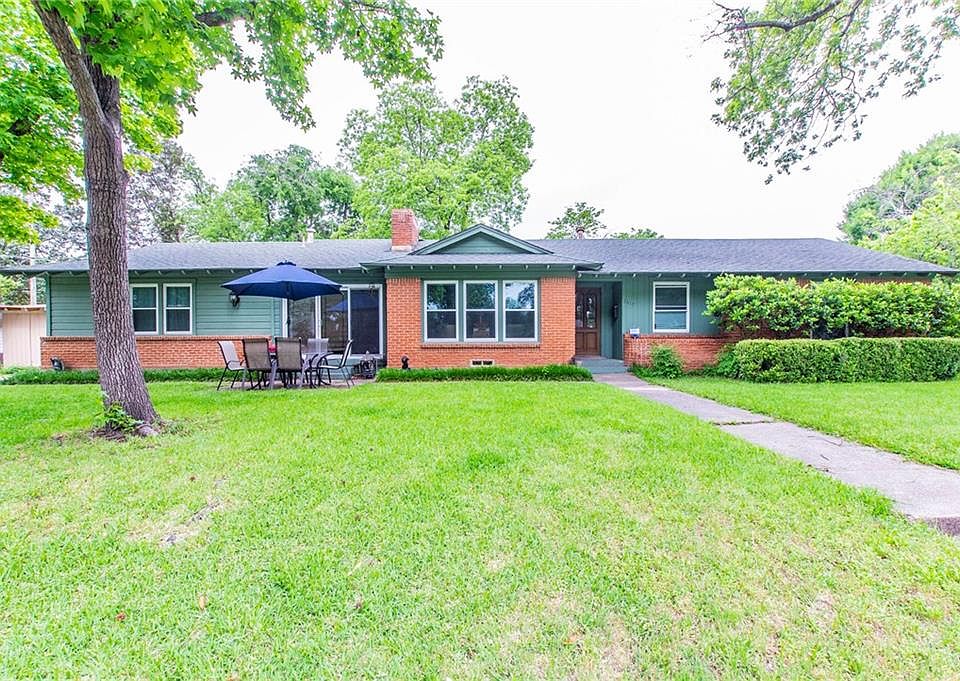 1st image of 2617 Locke Dr