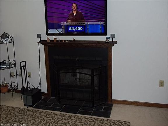 3rd image of 807 Misty Meadow Ln