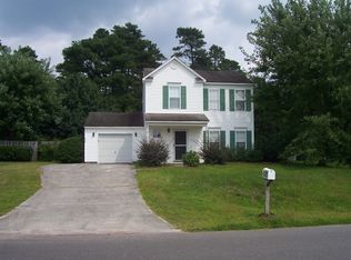 628 Windsor Dr, Belville, NC 28451