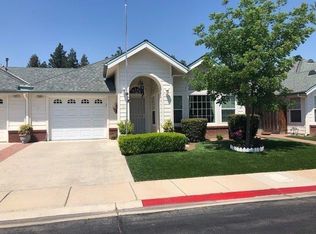 1688 E Morningstar Ln, Fresno, CA 93720