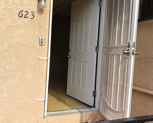 5th image of 623 N Ardmore Ave