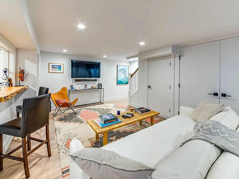 10 Stokes Ct — Photo 19