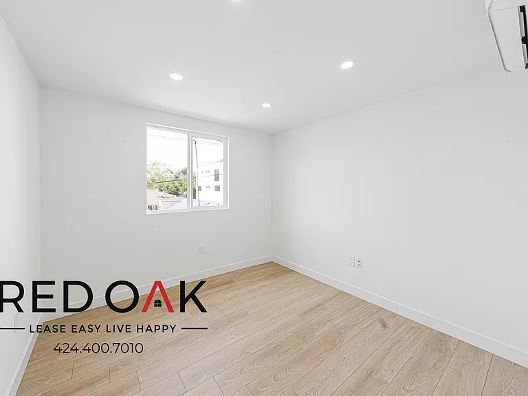 2223 Clyde Ave #2225-3/4 — Photo 17