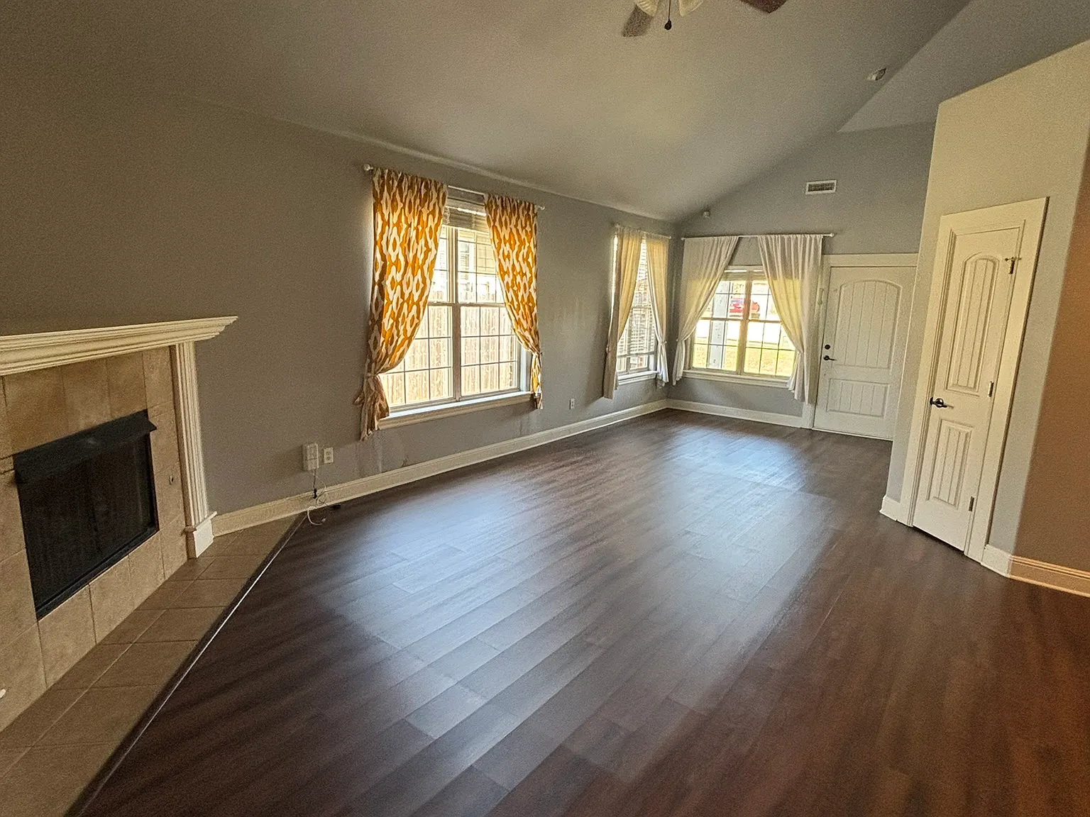 4903 Southwest Fieldstone Boulevard - 2 — Photo 3