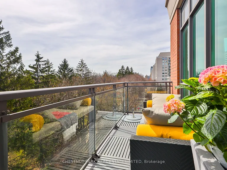 319 Merton St #514 — Photo 32
