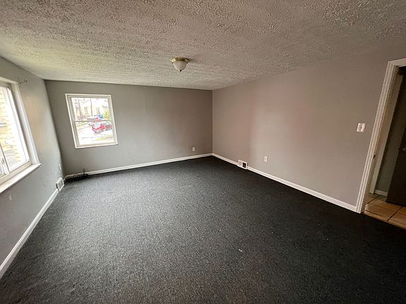 5th image of 521 E Warrington Ave APT 4