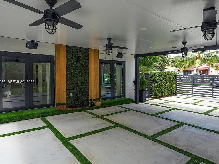 2484 SW 25th St — Photo 45