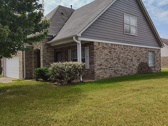 4th image of 1165 E Cortona Cir