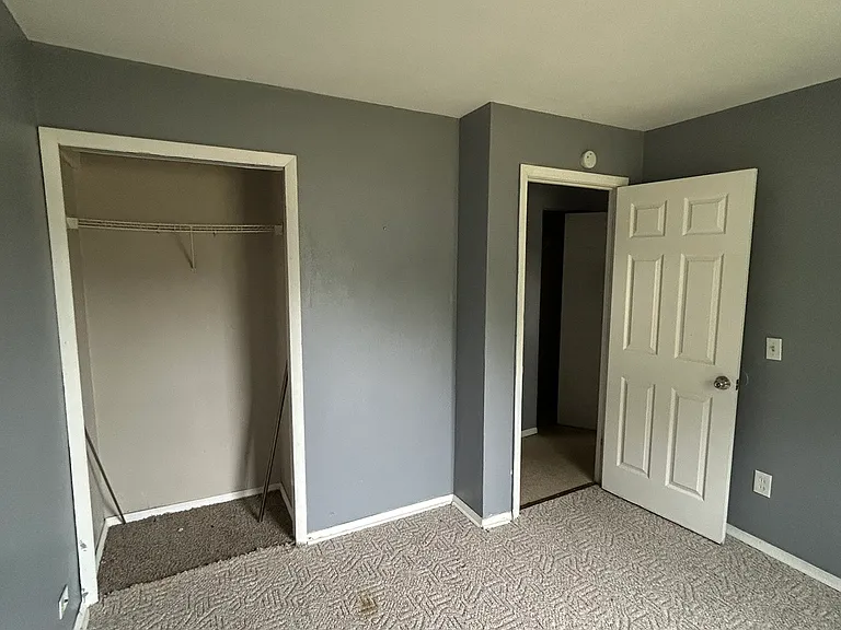 523 Saint Paul Dr — Photo 8