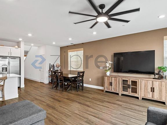 4th image of 5996 Markham Dr
