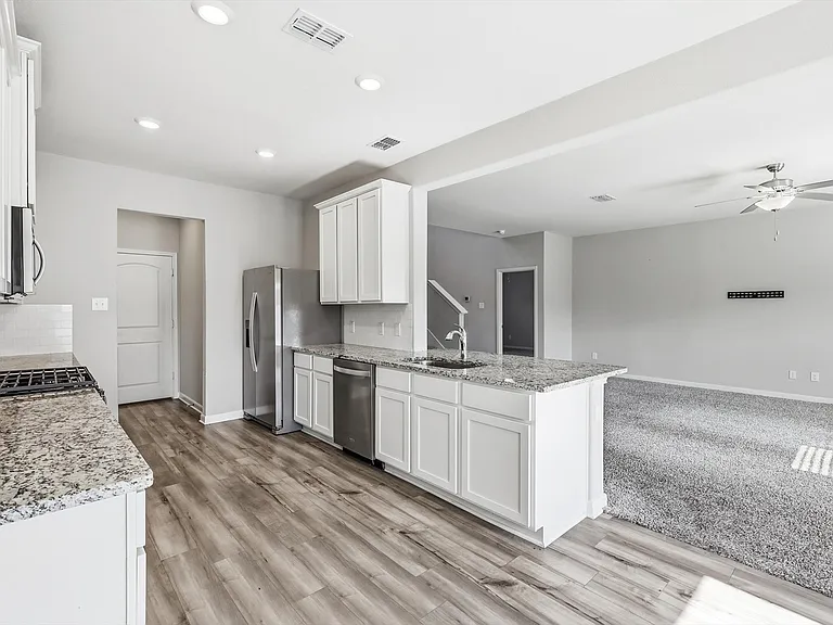2105 Yarbrough Dr — Photo 19