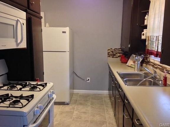 5th image of 3746 Evansville Ave