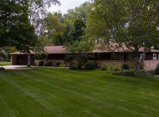 1204 Lake Shore Dr, Beaver Dam, WI 53916