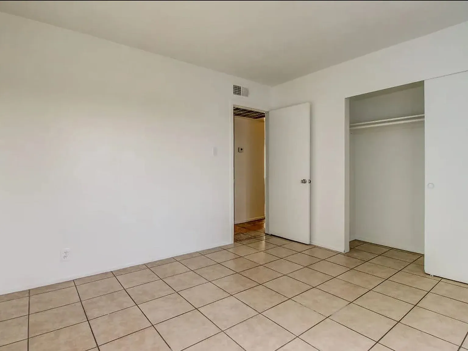 The Onyx — Photo 3