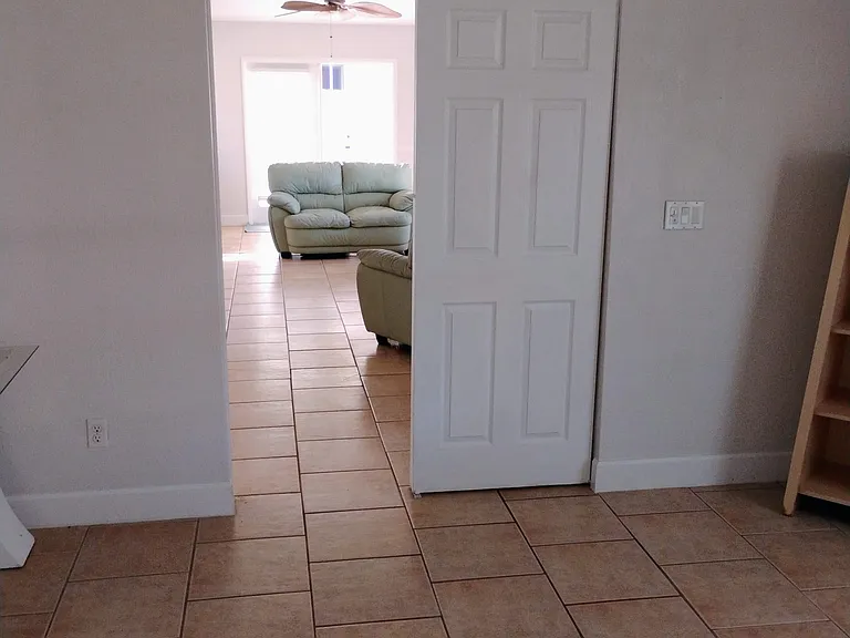 1067 York Way — Photo 27