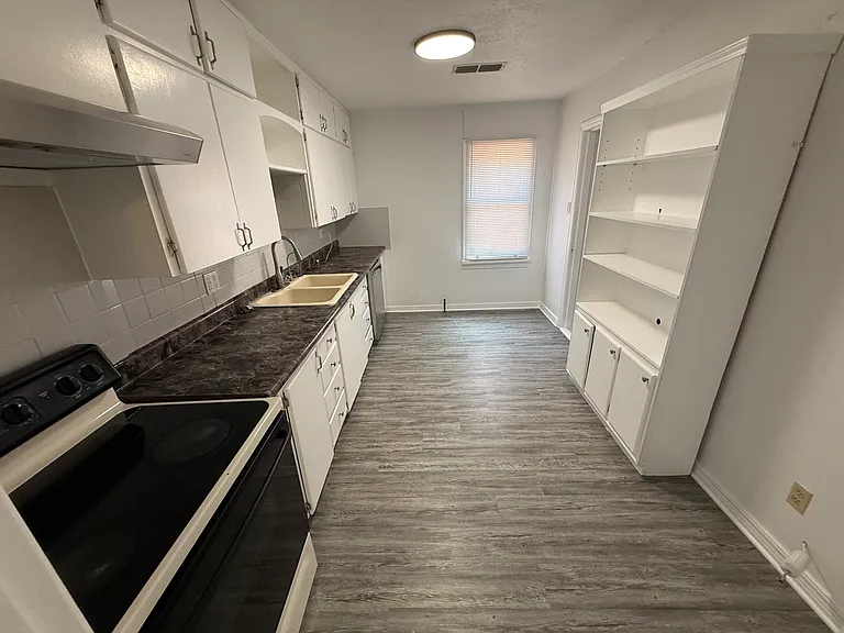 3707 Line Ave — Photo 5