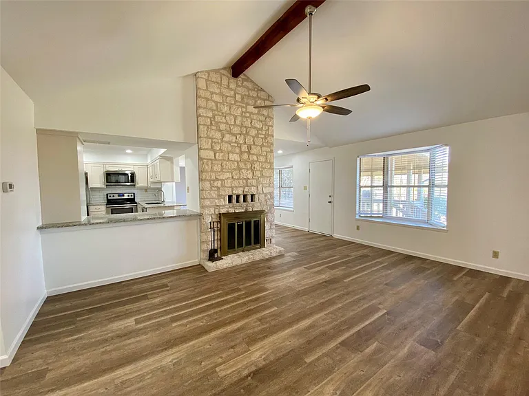 5502 Longhorn Lndg — Photo 3