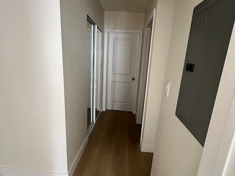 6861 Hazeltine Ave #11 — Photo 7