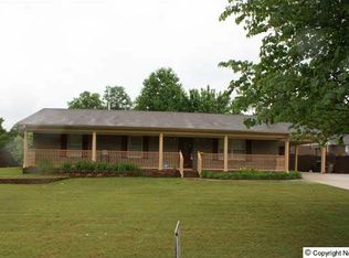 905 Hillwood Dr SW, Decatur, AL 35601