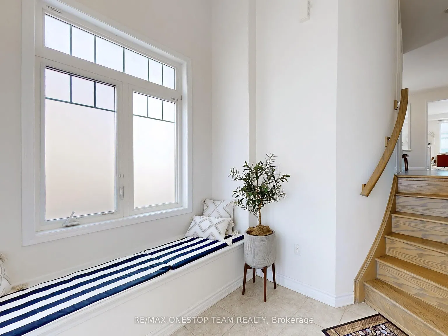 4 bed, $3,950 — Photo 2