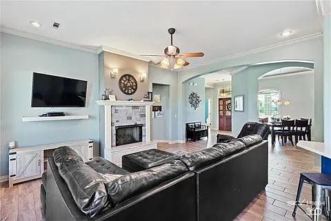 5th image of 3806 N 3rd St