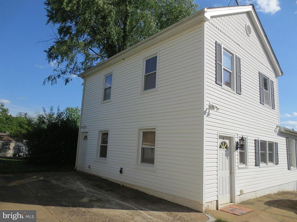 1st image of 486 Falmouth St #A