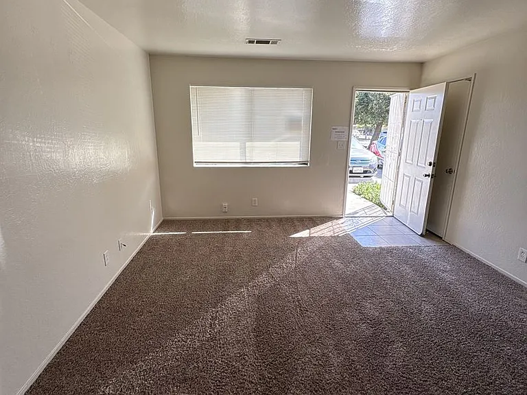 10670 Railroad Ave #10754 — Photo 3