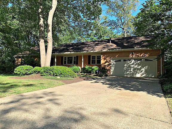 2nd image of 808 Winthrope Dr