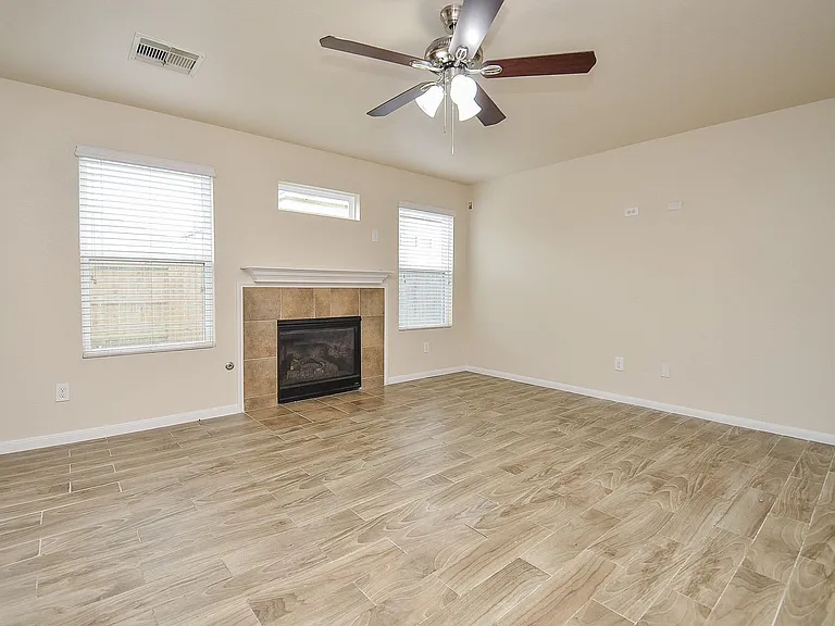 21610 Yeaney Dr — Photo 13