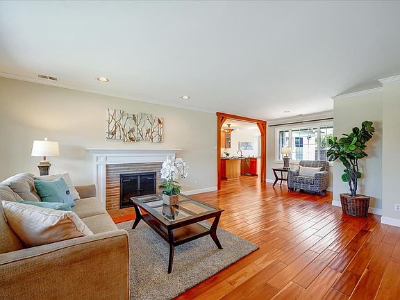 3rd image of 3909 Gillis Dr