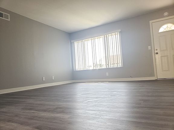 4th image of 17021 Pinehurst Ln APT C