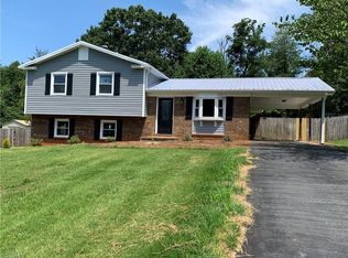 105 Laurel Ln, King, NC 27021