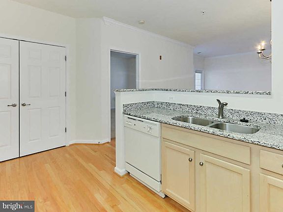 5th image of 3850 Lightfoot St Unit 253