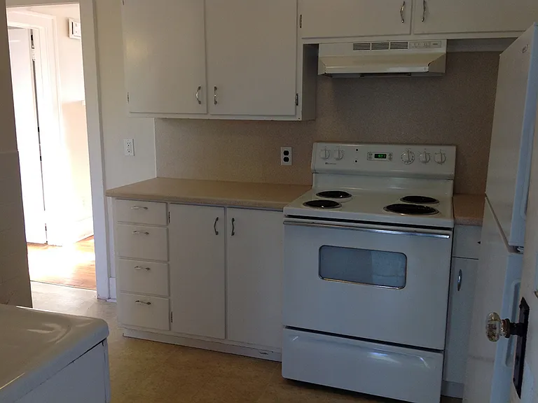 21 N Manheim Blvd #4 — Photo 7