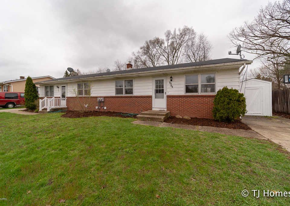 1st image of 3543/3545 Wedgewood Dr SW