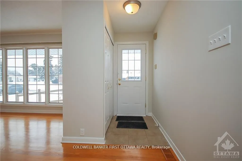 3 bed, $2,950 — Photo 2