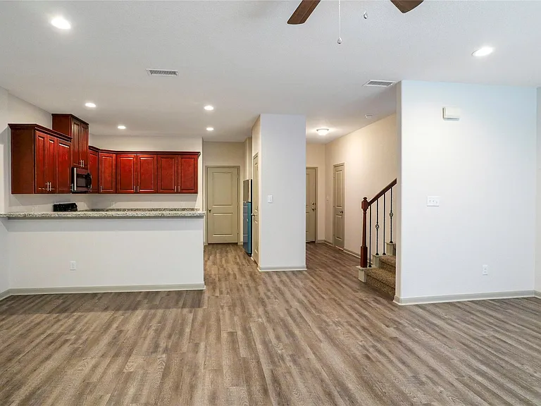 2702 Appian Way — Photo 6