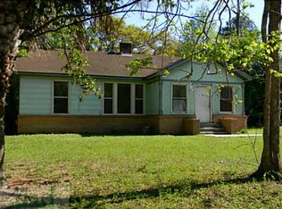 27 Pine Dr, Savannah, GA 31405