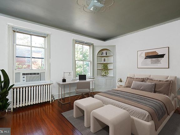 5th image of 1233 33rd St NW